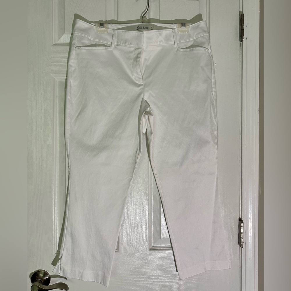 White capris pants